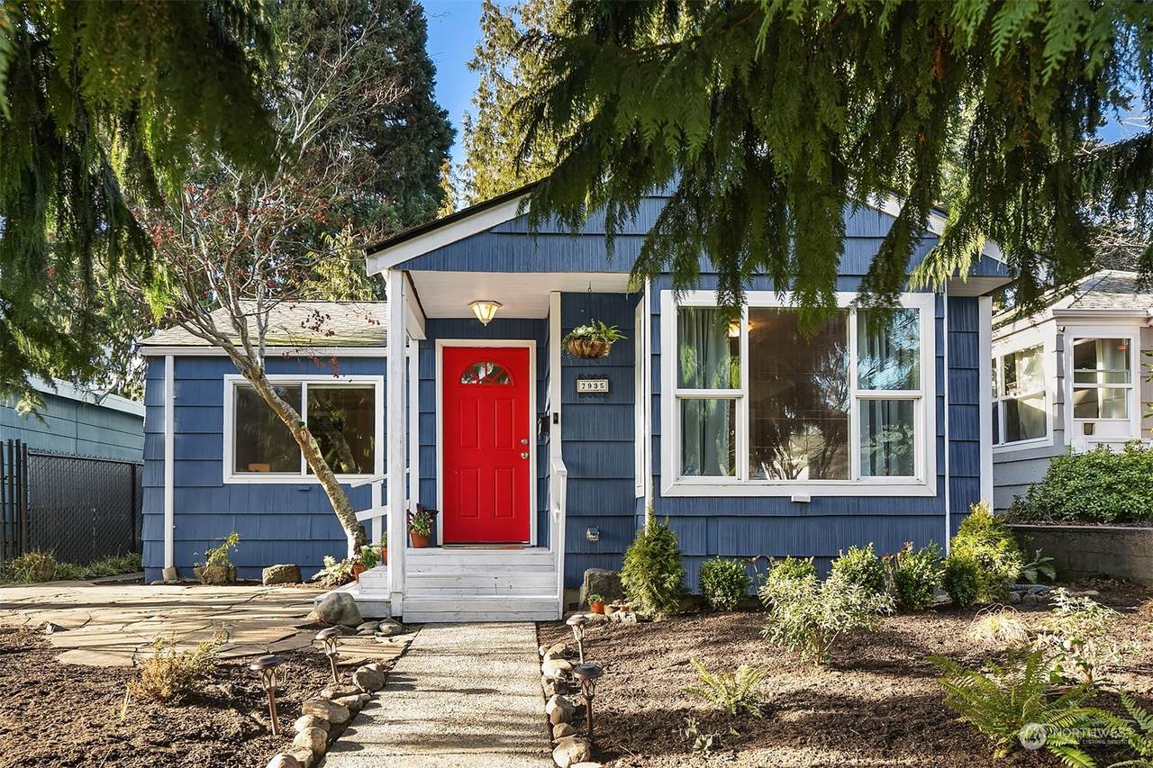 7935 31 Avenue - Photo 1