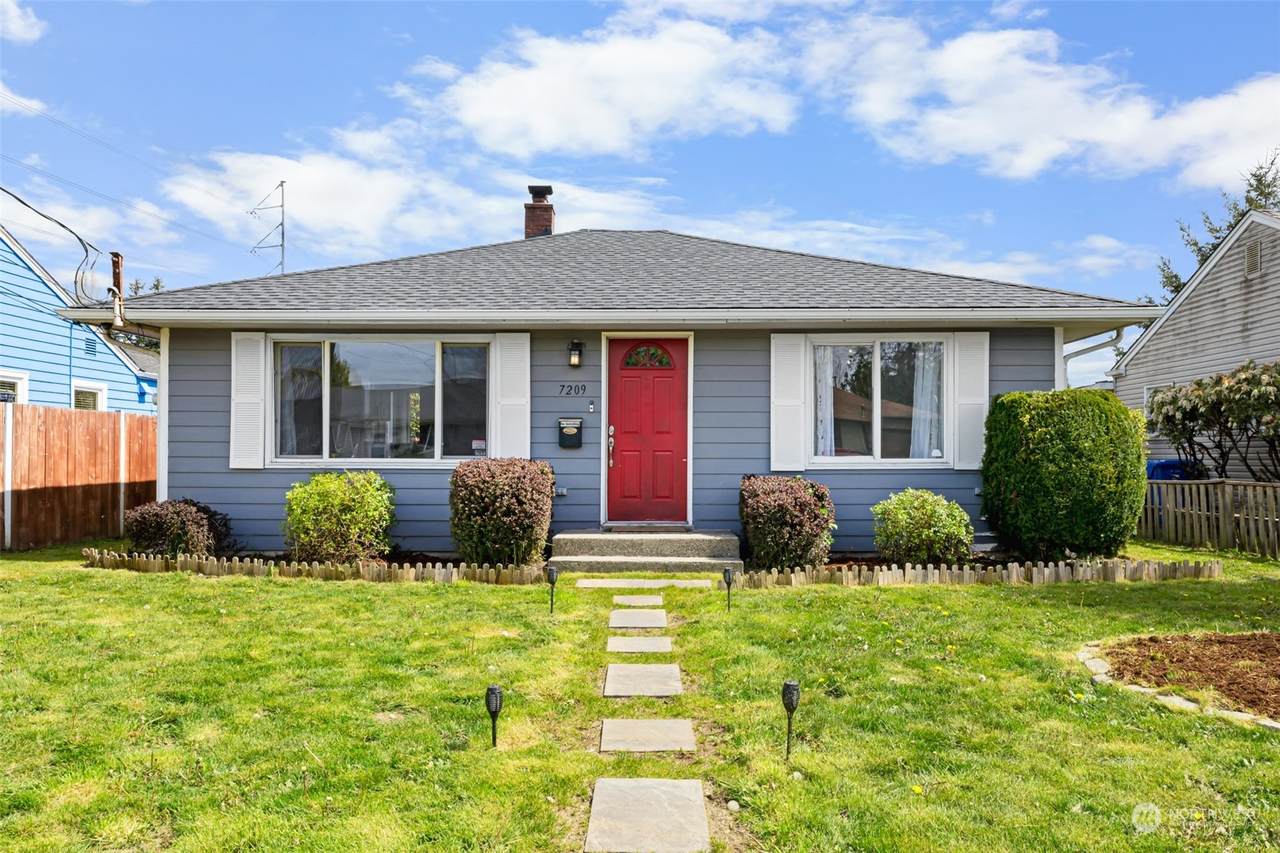 7209 Bell Street - Photo 1