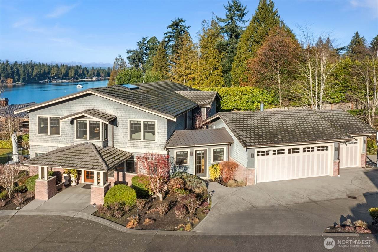 8910 33rd Street - Photo 1