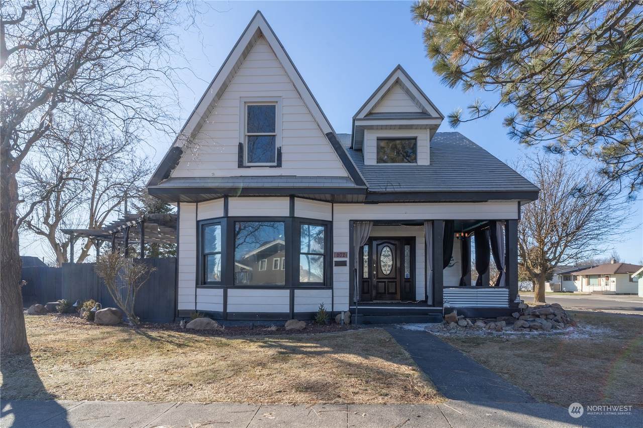 602 Adams Street - Photo 1