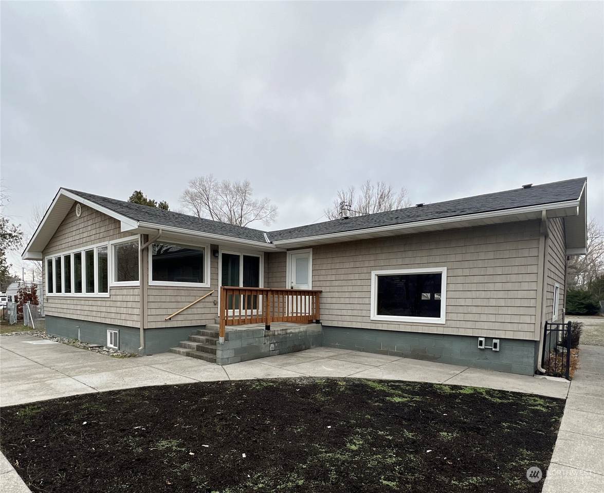 105 Abby Avenue - Photo 1