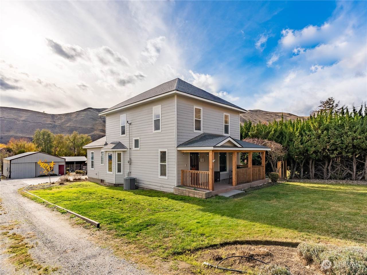 1101 Lower Sunnyslope Road - Photo 1