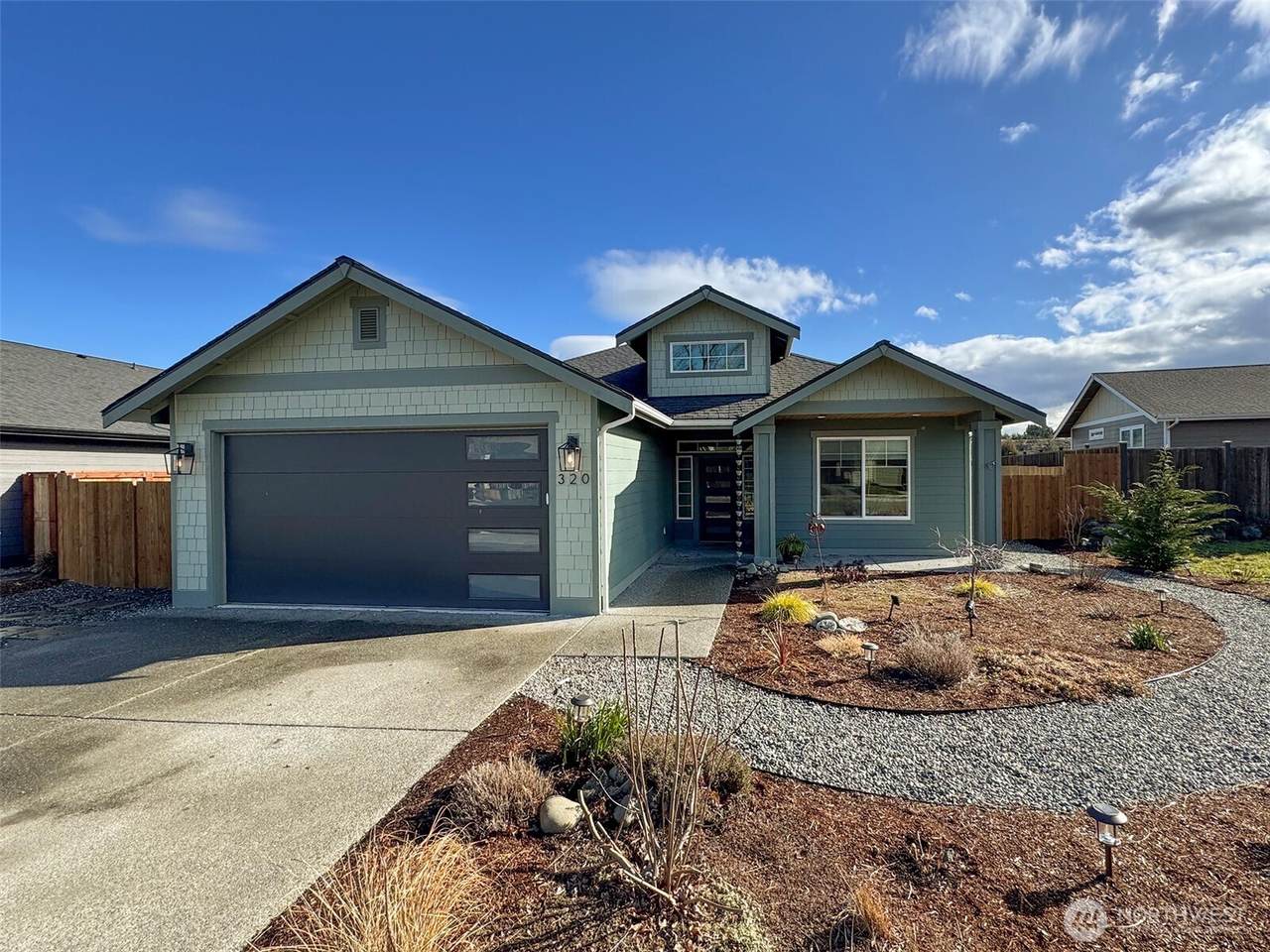320 Broadmoor Street - Photo 1