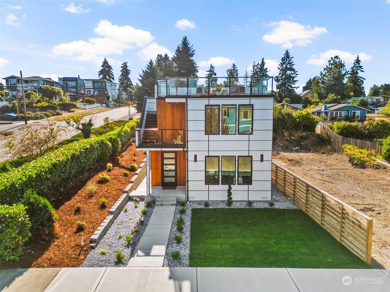 5002 Visscher Street - Photo 1