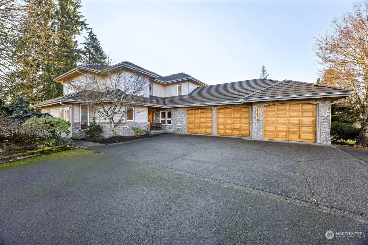 8522 224th Avenue - Photo 1