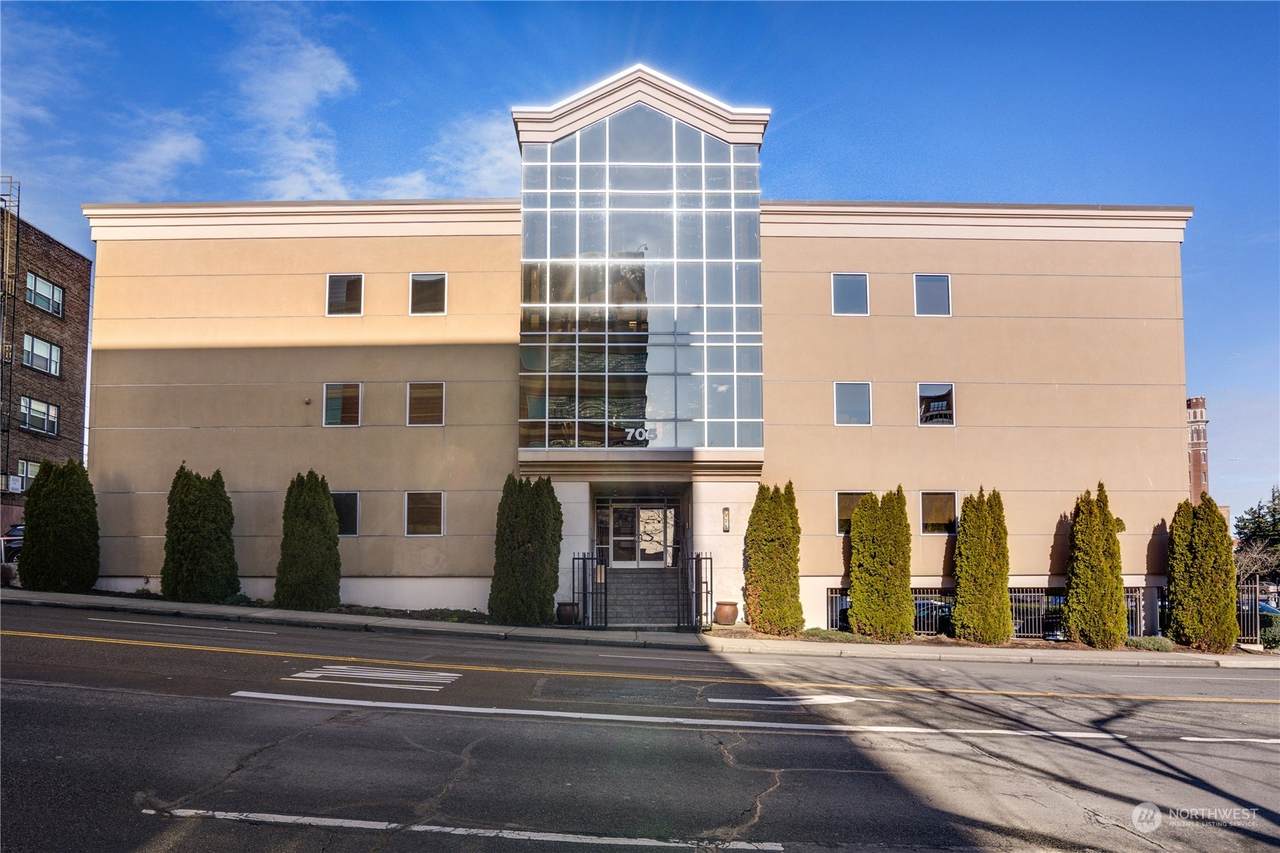 705 9th Street - Photo 1