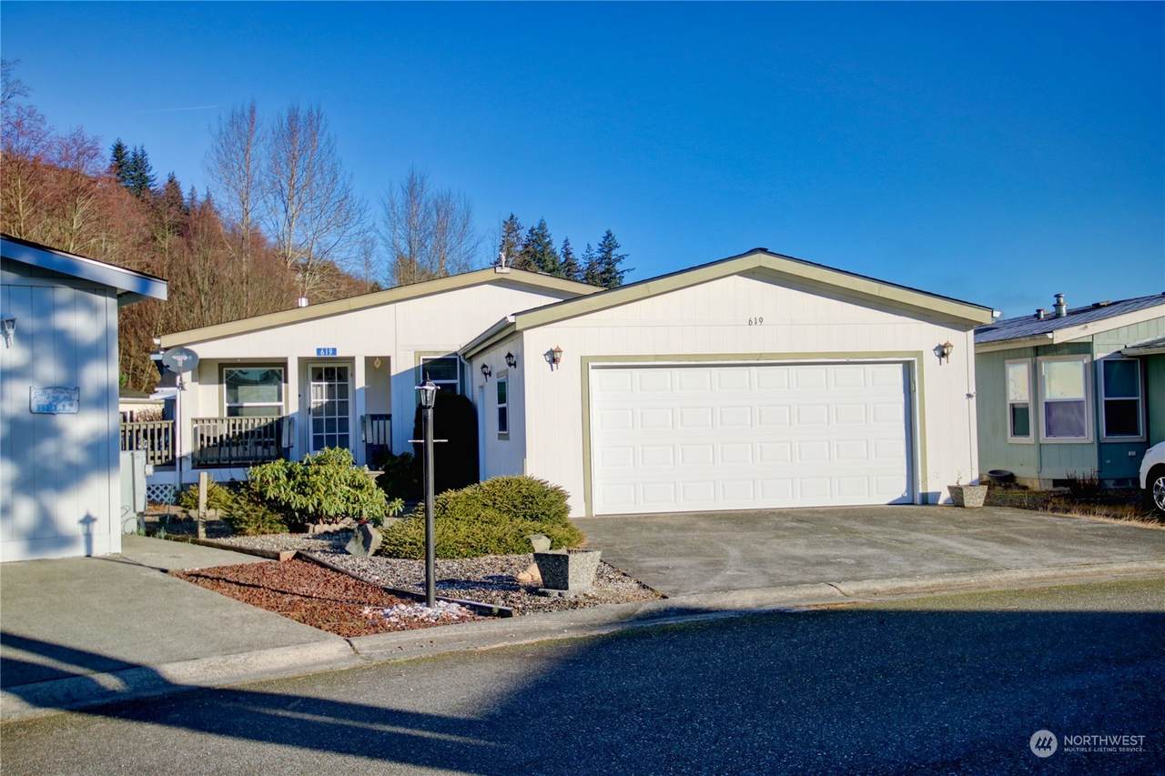 619 Lupine Lane - Photo 1