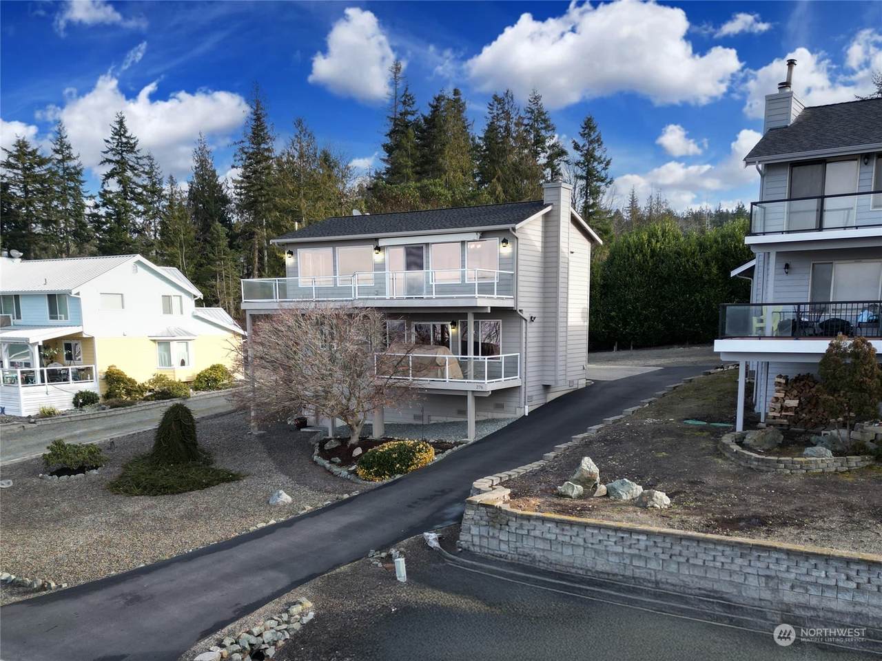 276 Grandview Avenue - Photo 1