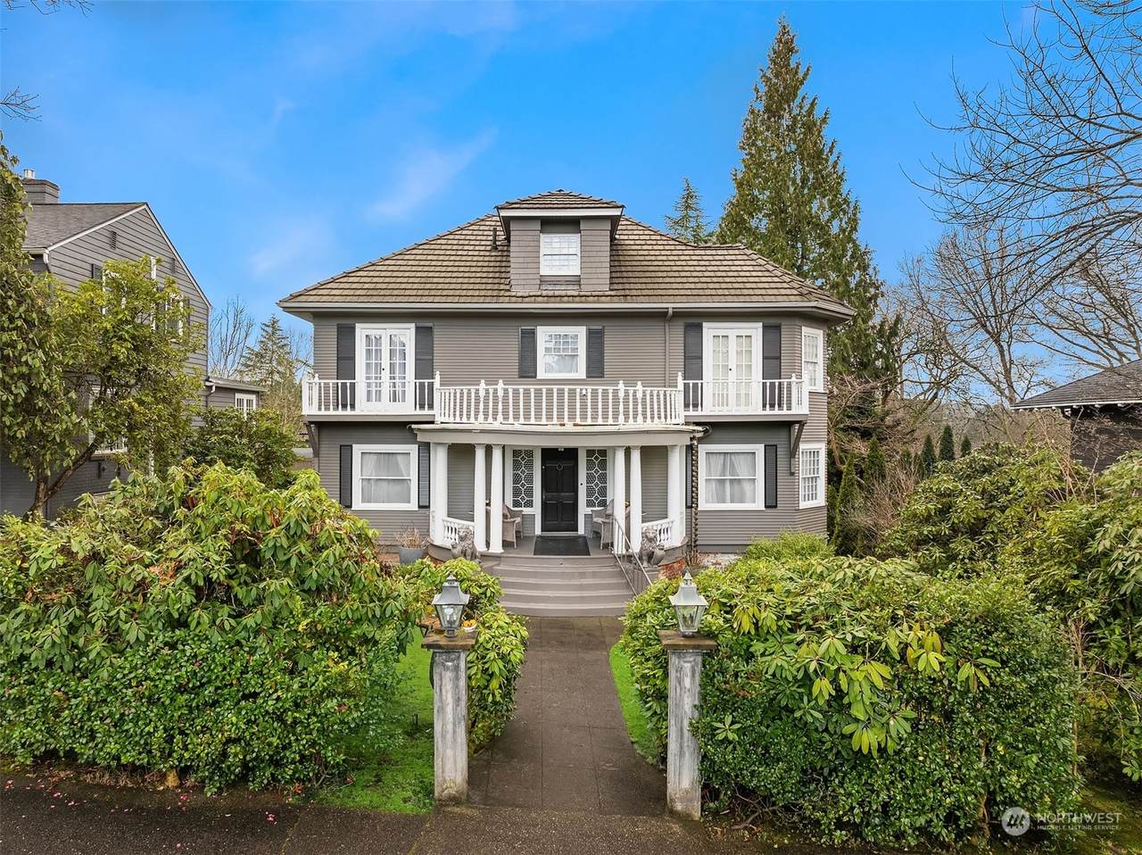 1021 34th Avenue - Photo 1