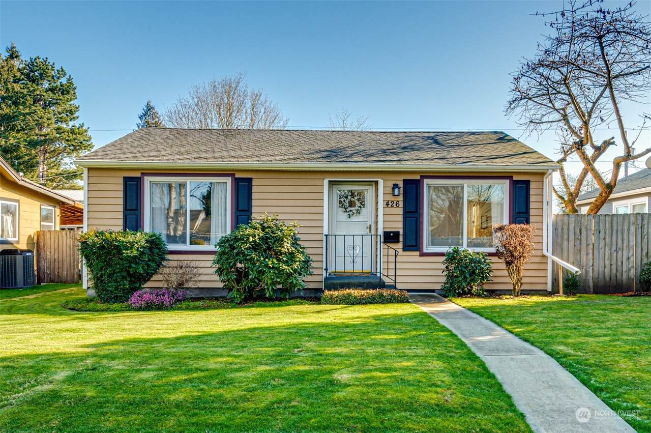 426 16th Avenue - Photo 1