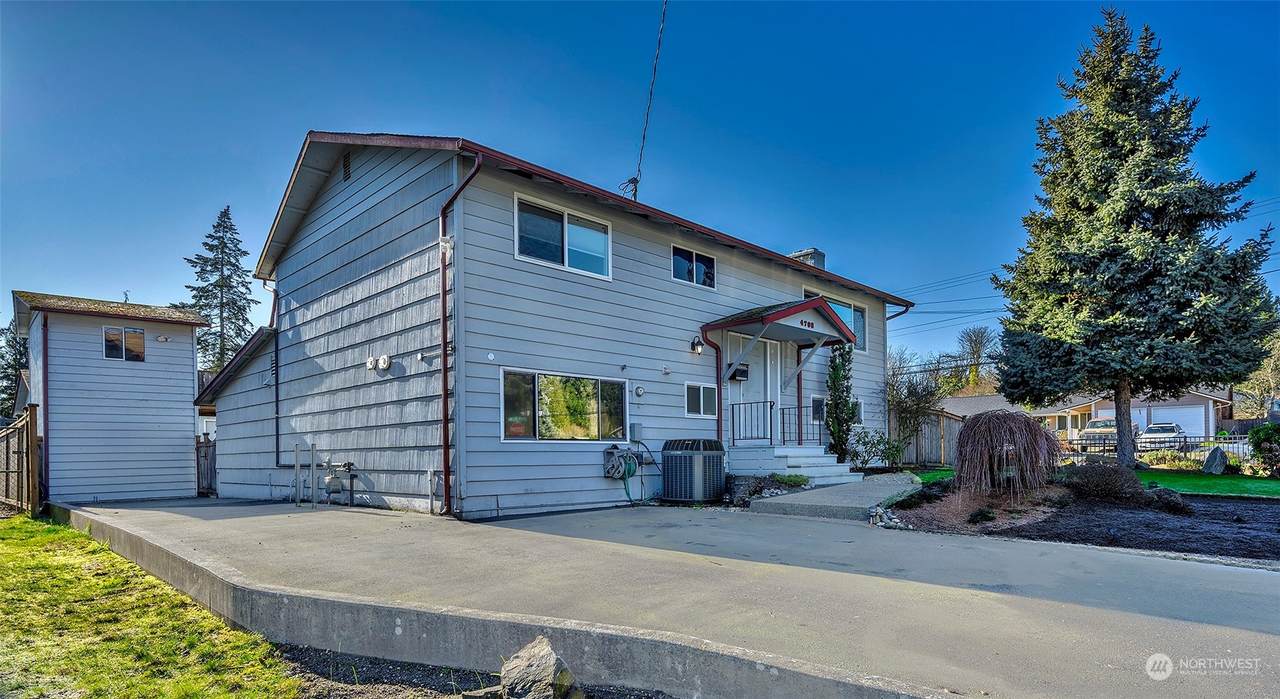 4708 224 Place - Photo 1