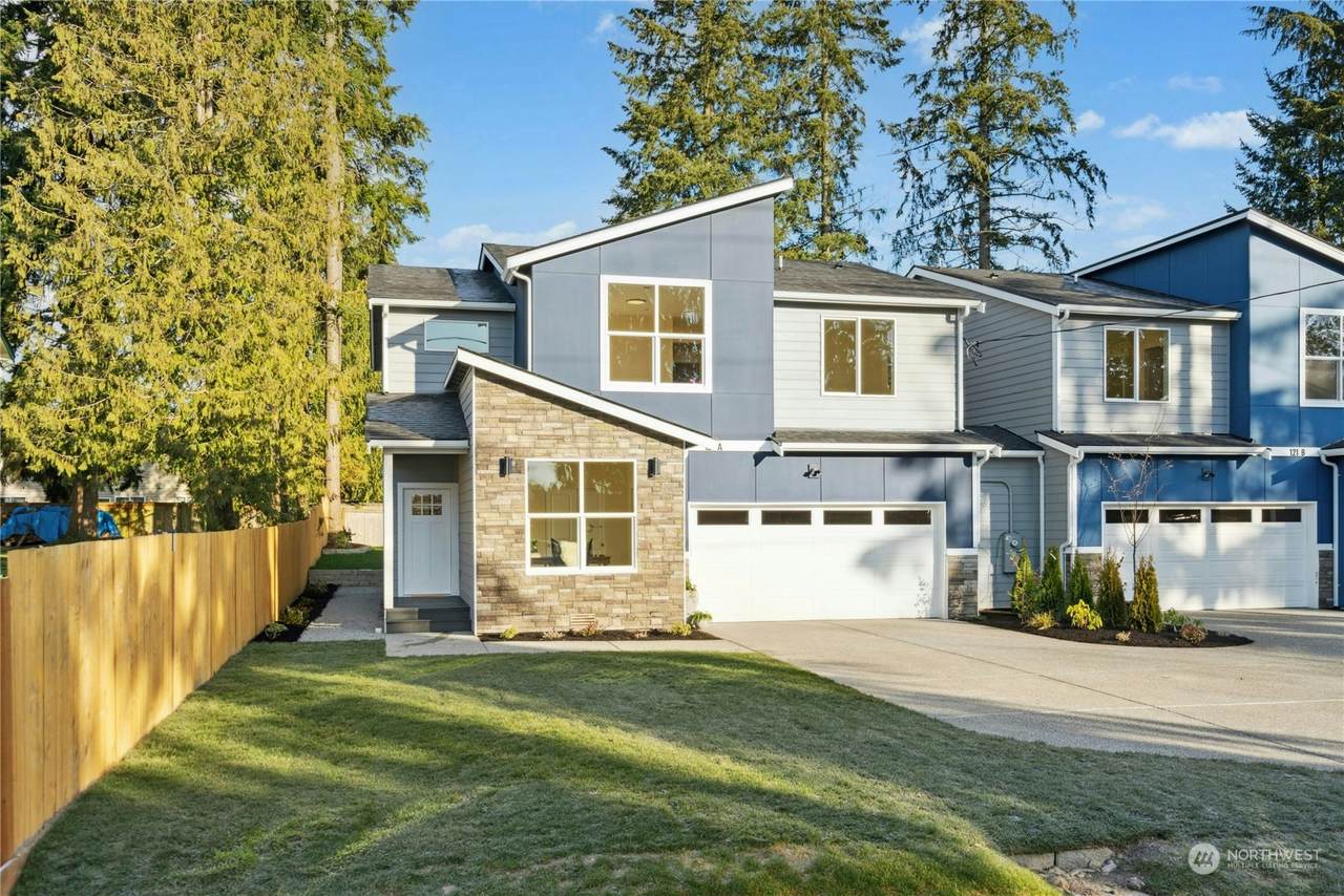 121 120th Street - Photo 1