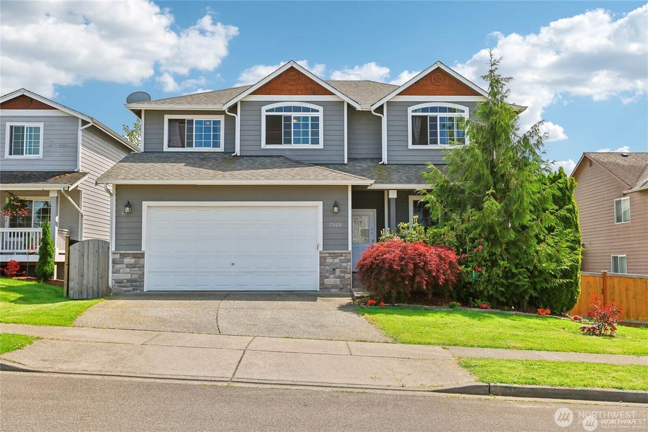 7526 34th Street - Photo 1