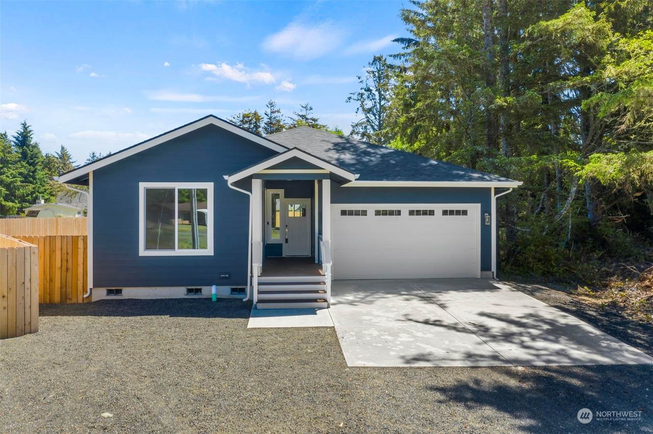 737 Gadwall Court - Photo 1