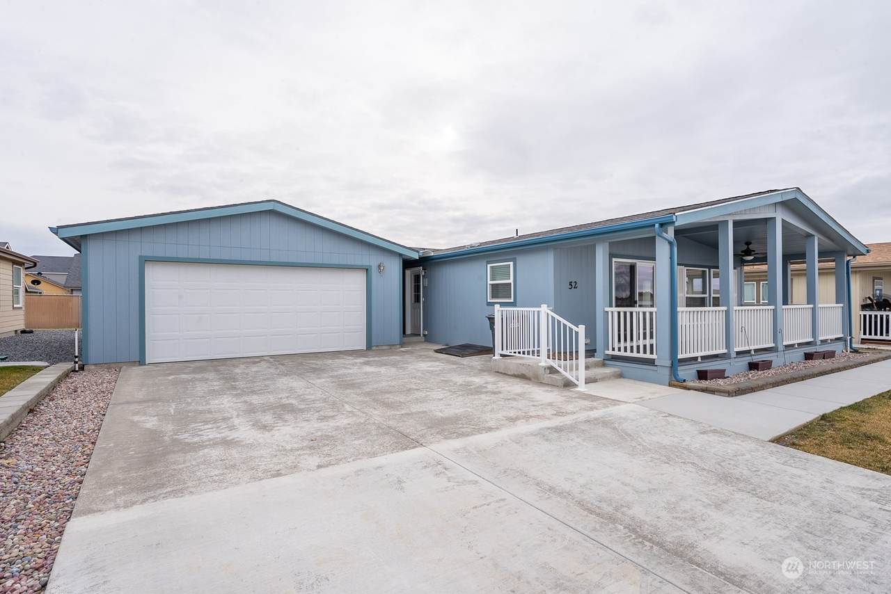 1701 Burr - Photo 1