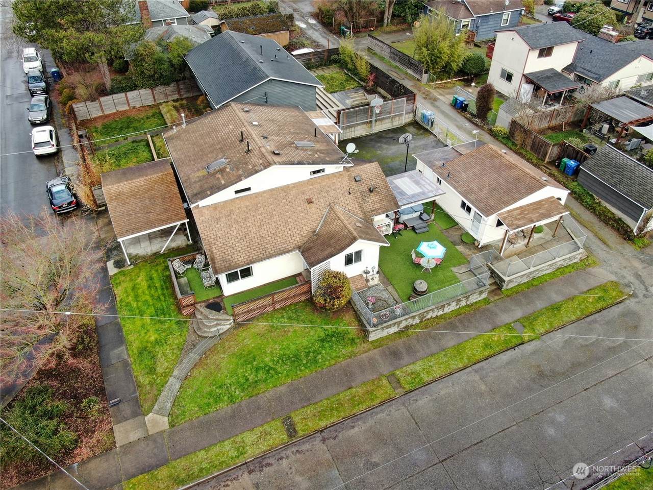 5402 Cloverdale Street - Photo 1