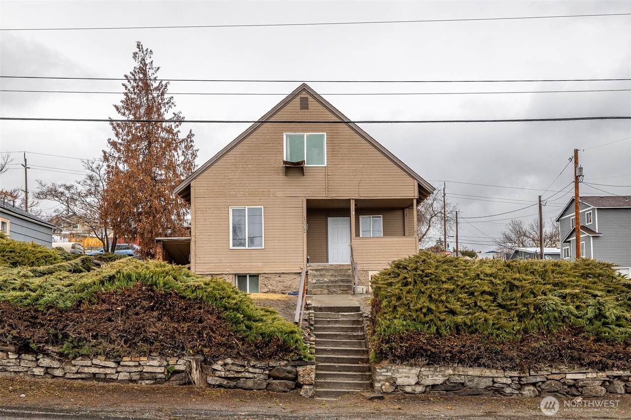 1002 Monitor Avenue - Photo 1