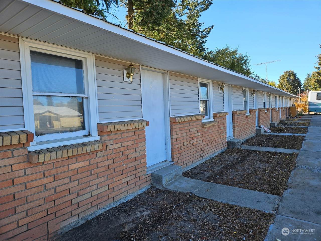 415 Main Street - Photo 1