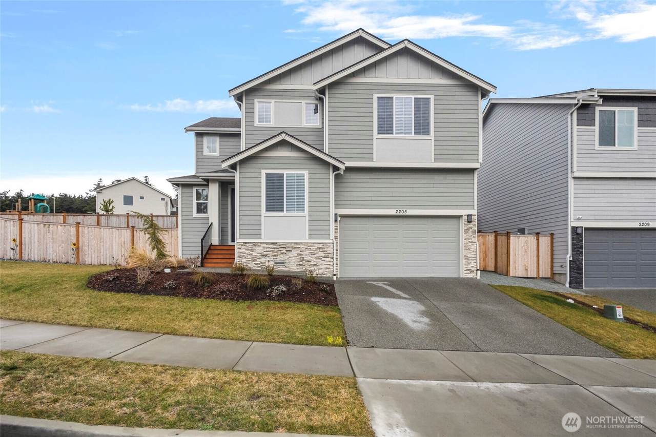 2205 Putnam Drive - Photo 1