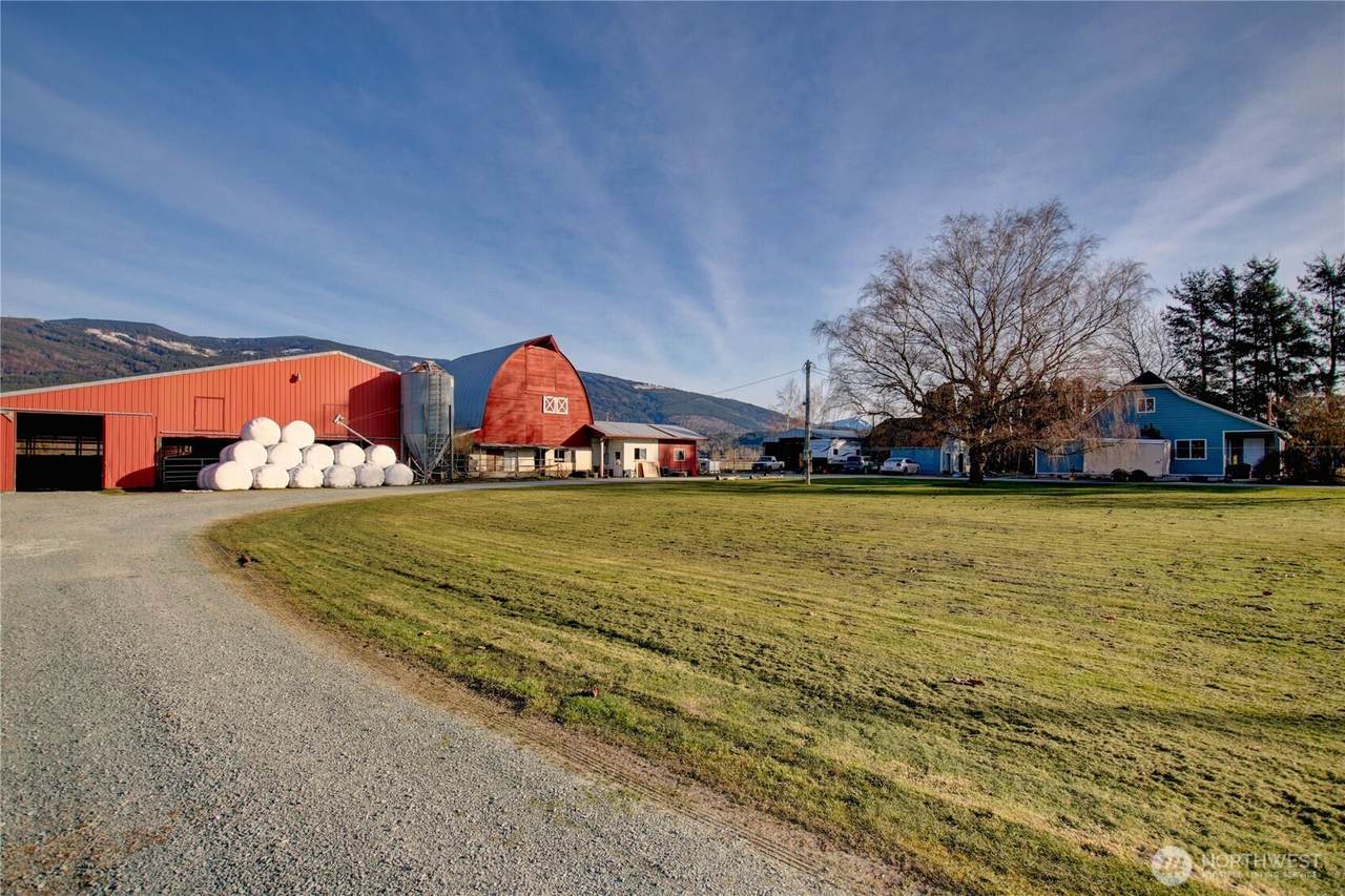 27279 Burmaster Road - Photo 1