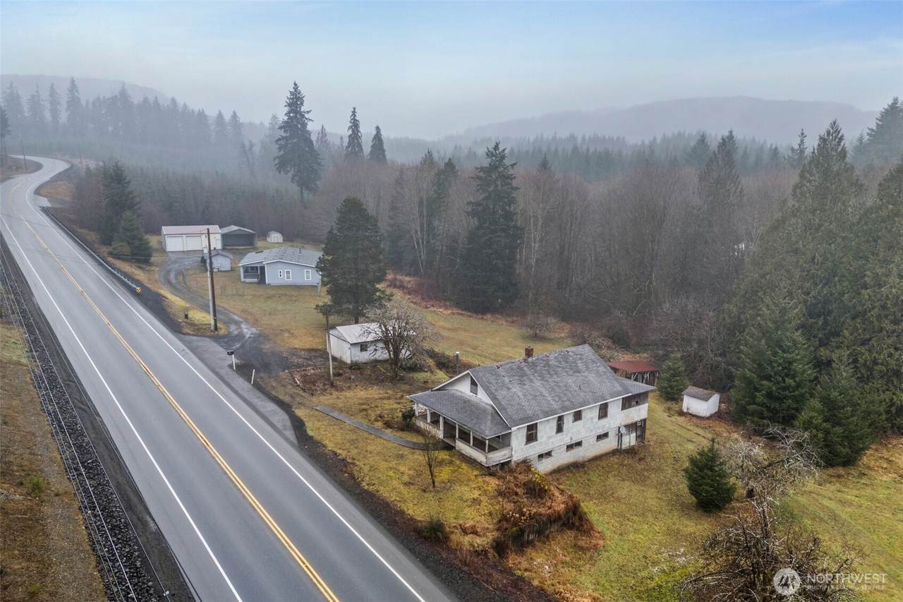 6040 Cloquallum Road - Photo 1