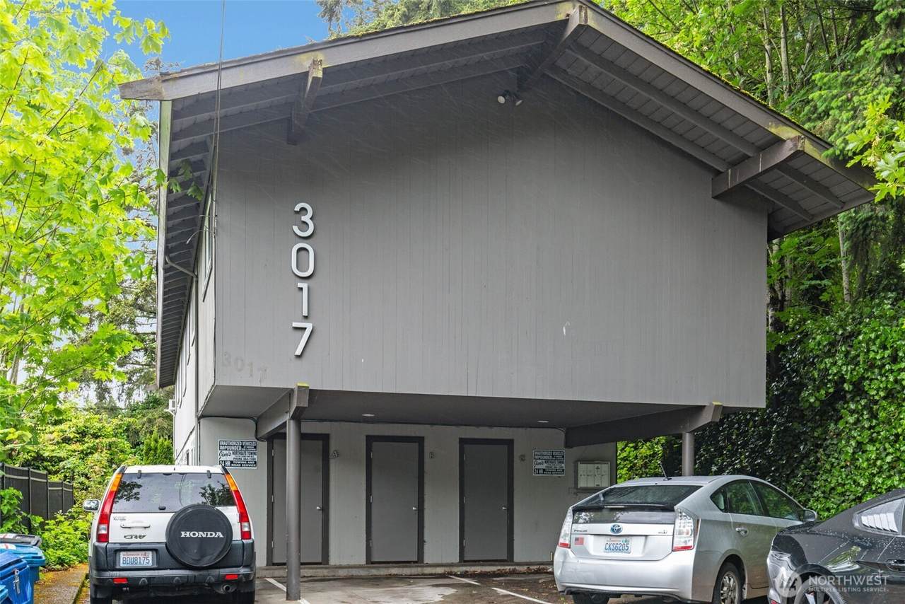 3017 140th Street - Photo 1