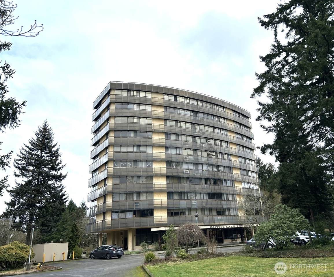 1910 Evergreen Park Drive - Photo 1