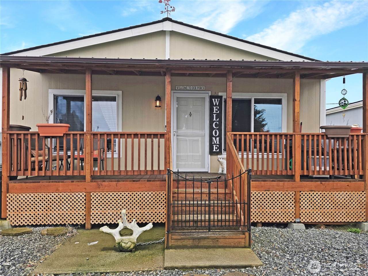 10302 Lakeview Avenue - Photo 1