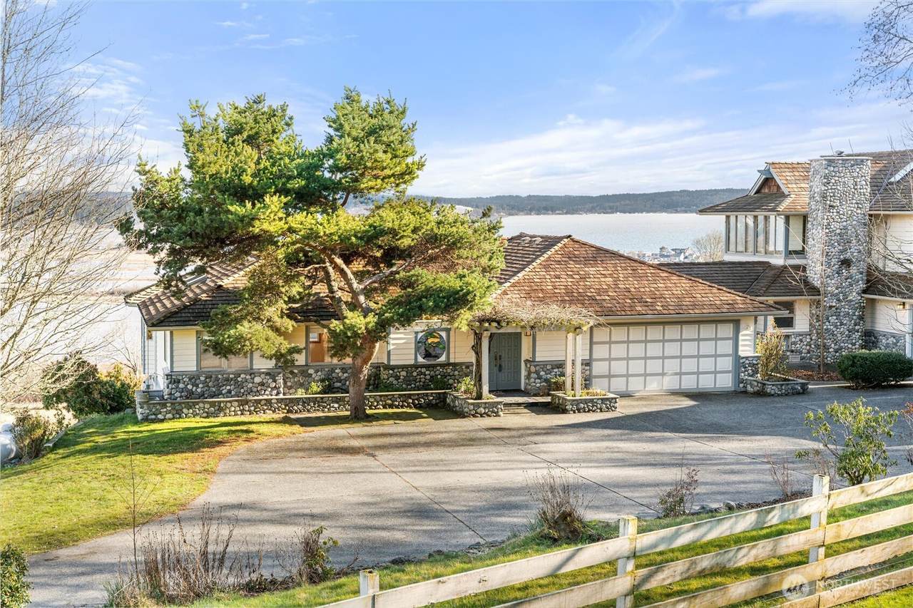 1944 Bayvista Place - Photo 1