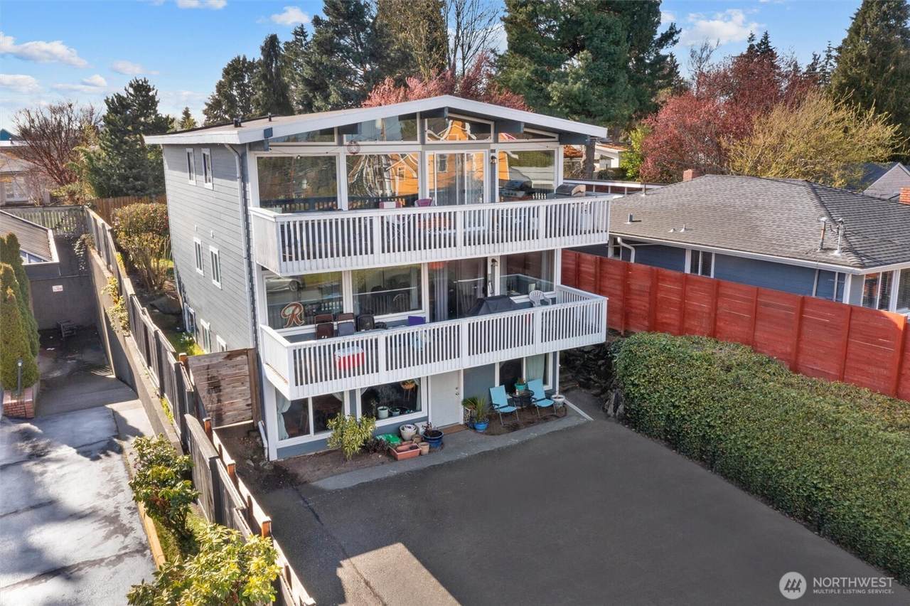 9237 12th Avenue - Photo 1