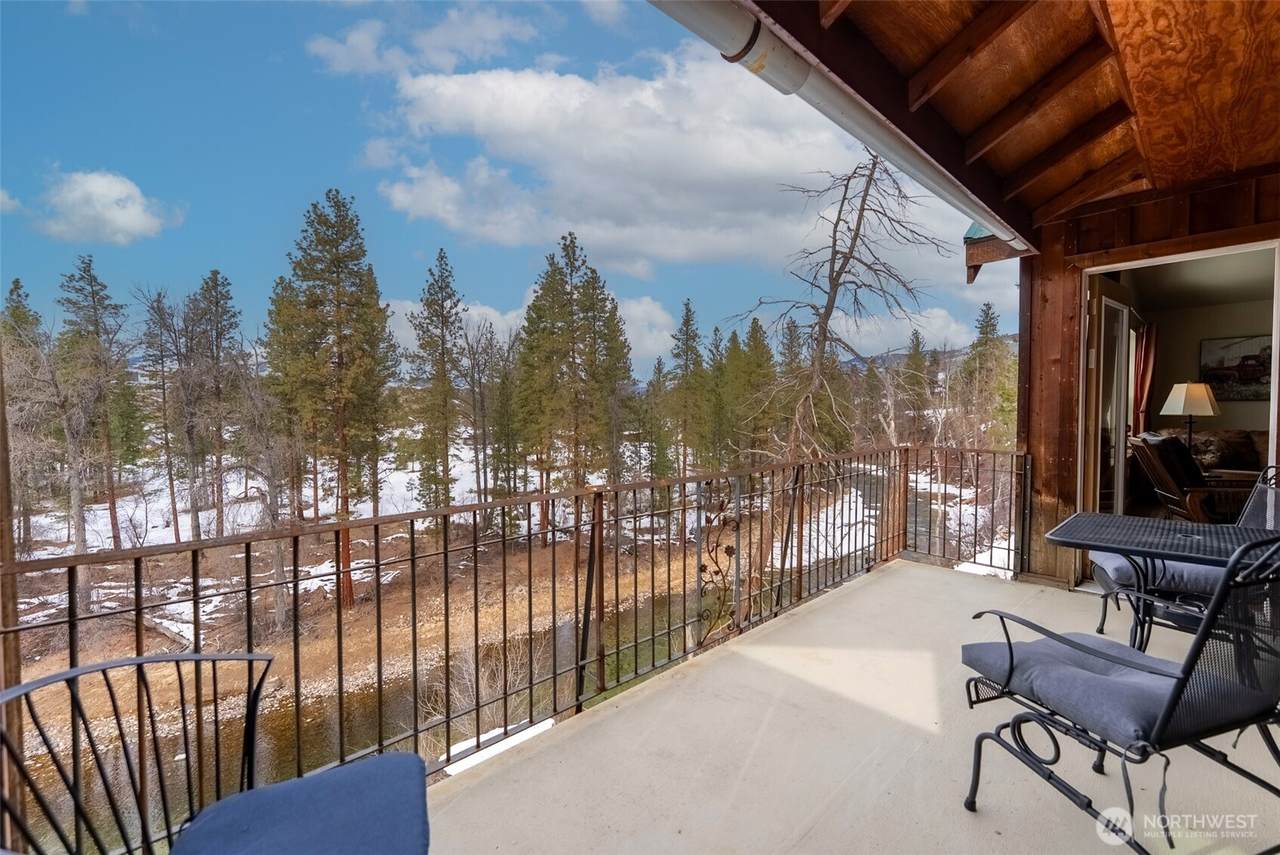 404 Bluff Street - Photo 1