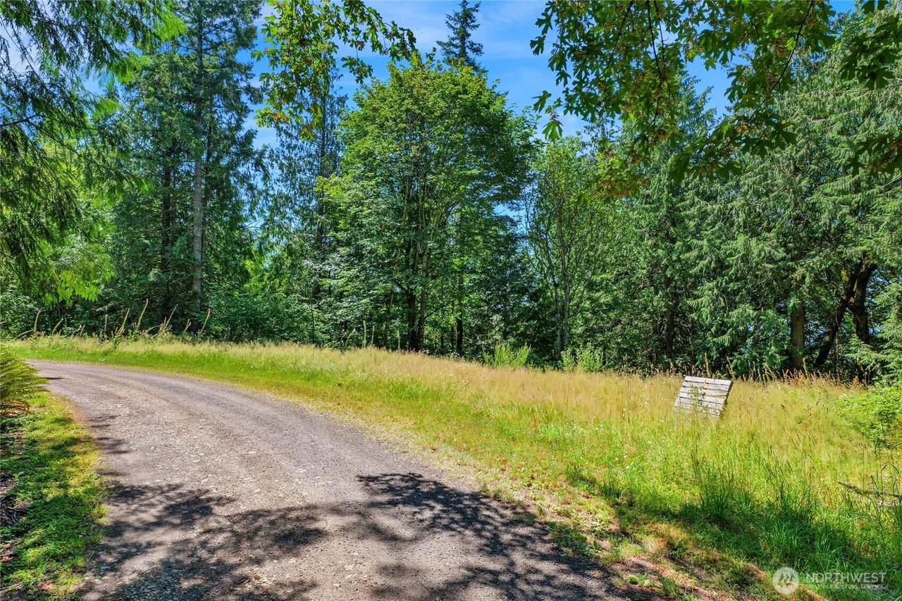 189 xx 209th Avenue - Photo 1
