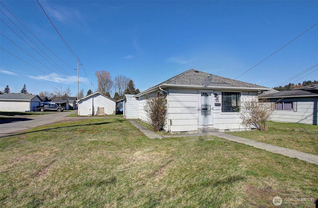 105 Redpath Street - Photo 1