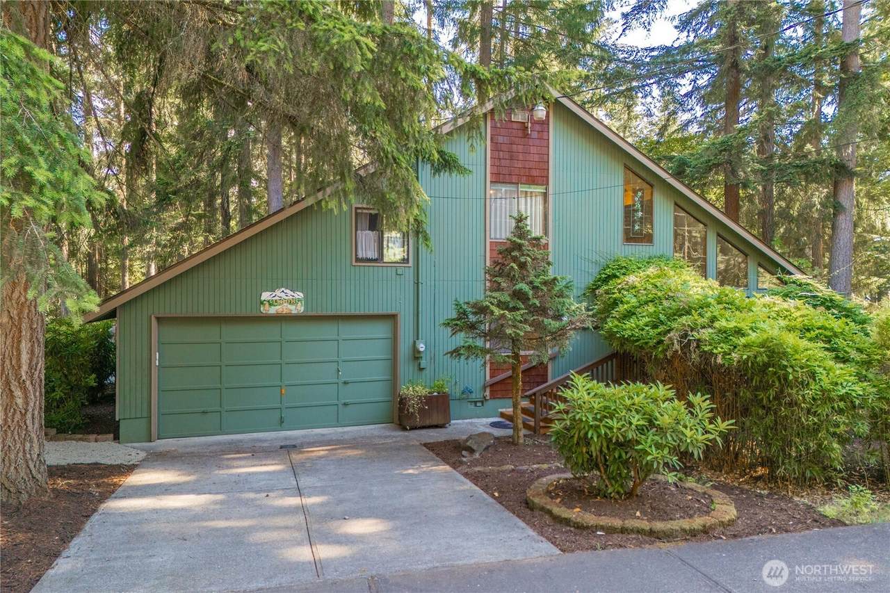 11608 Hillcrest Drive - Photo 1
