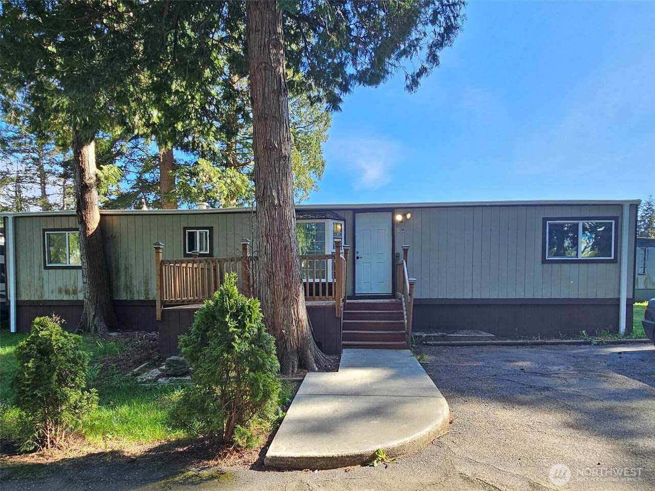 4621 East Street - Photo 1