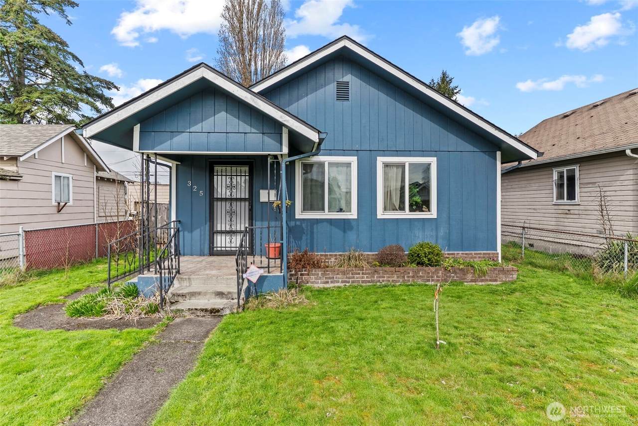 325 24th Avenue - Photo 1