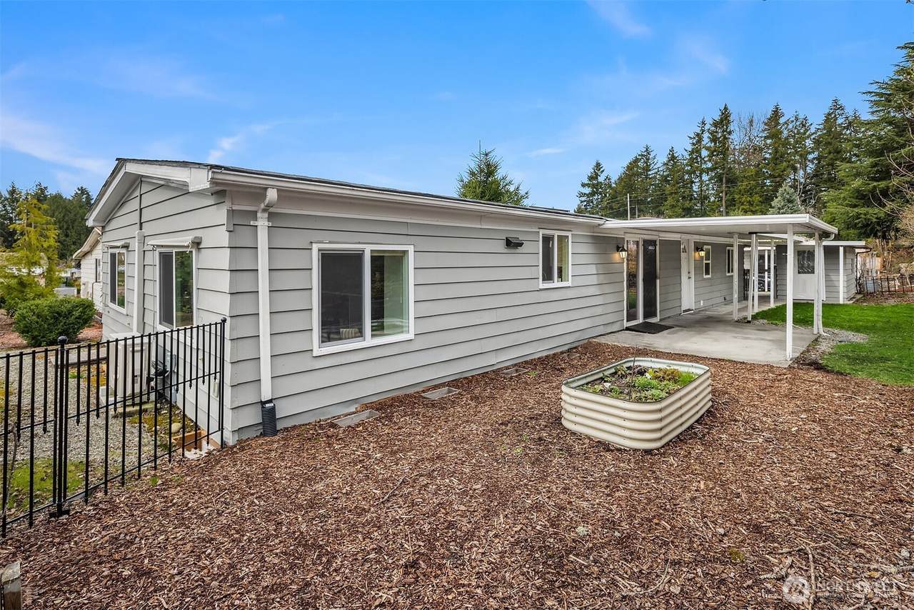 201 Union Avenue - Photo 1