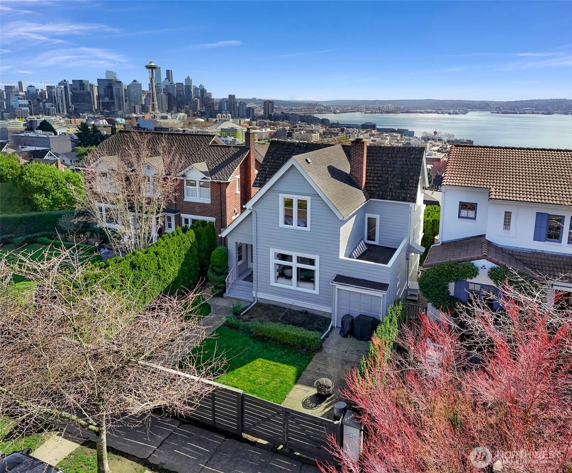 307 Highland Drive - Photo 1