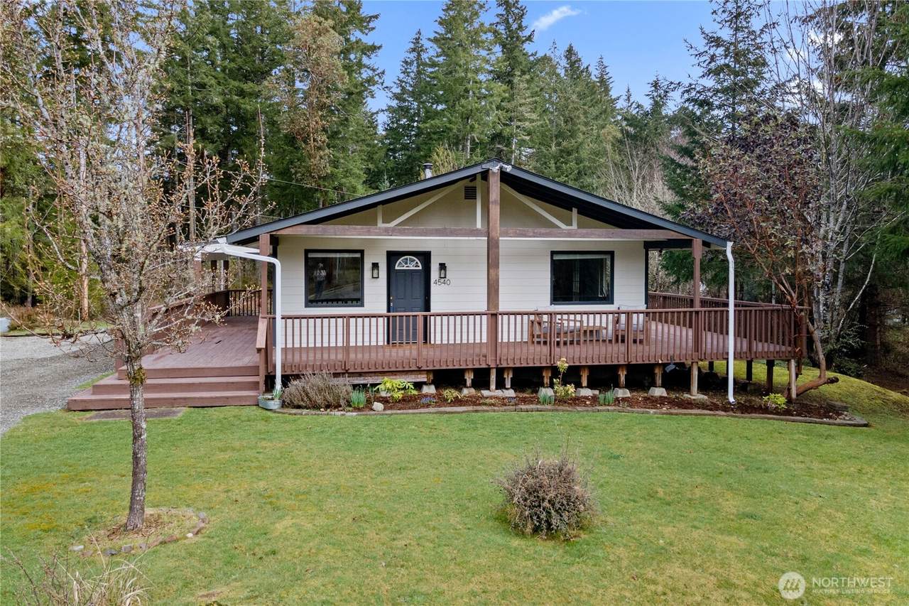 4540 Pickering Road - Photo 1