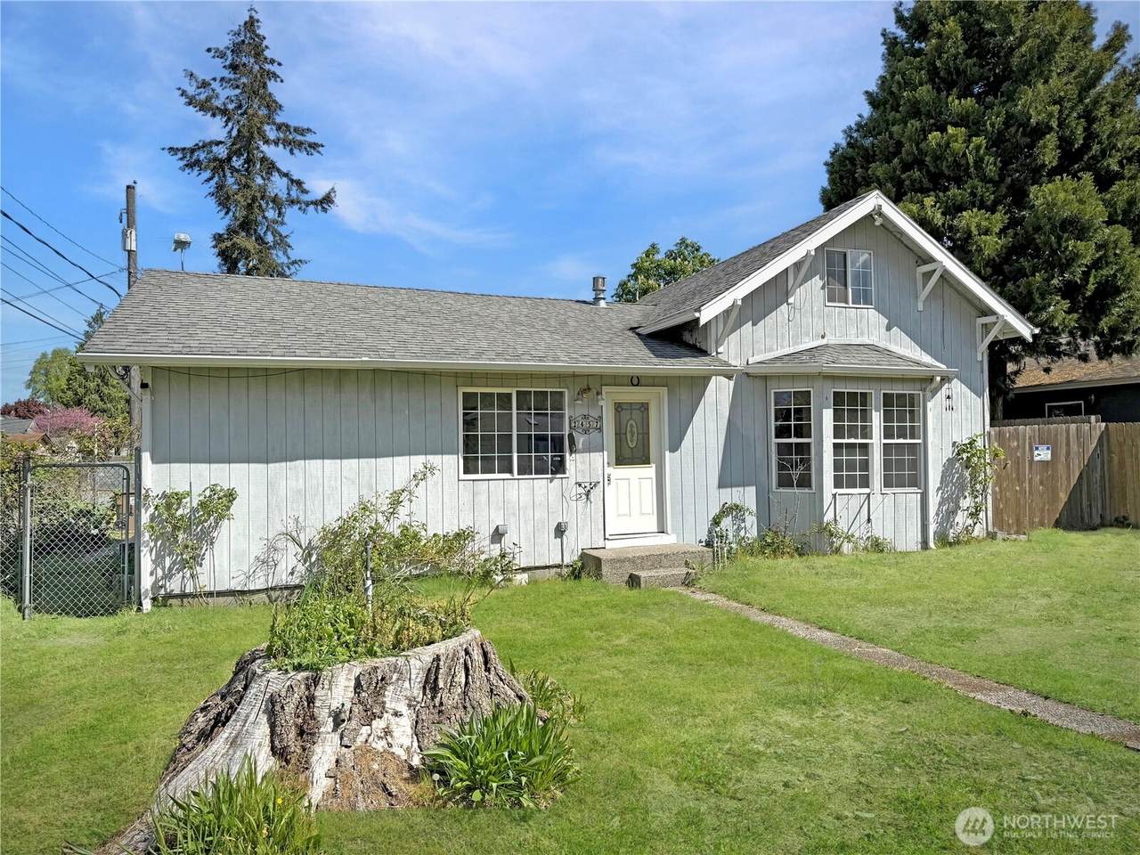 2457 52nd Street - Photo 1