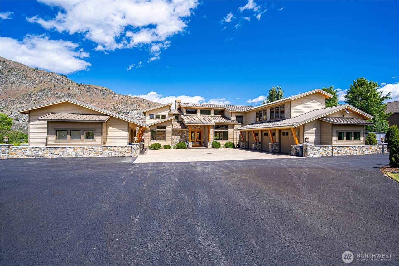 230 Vineyard Drive - Photo 1