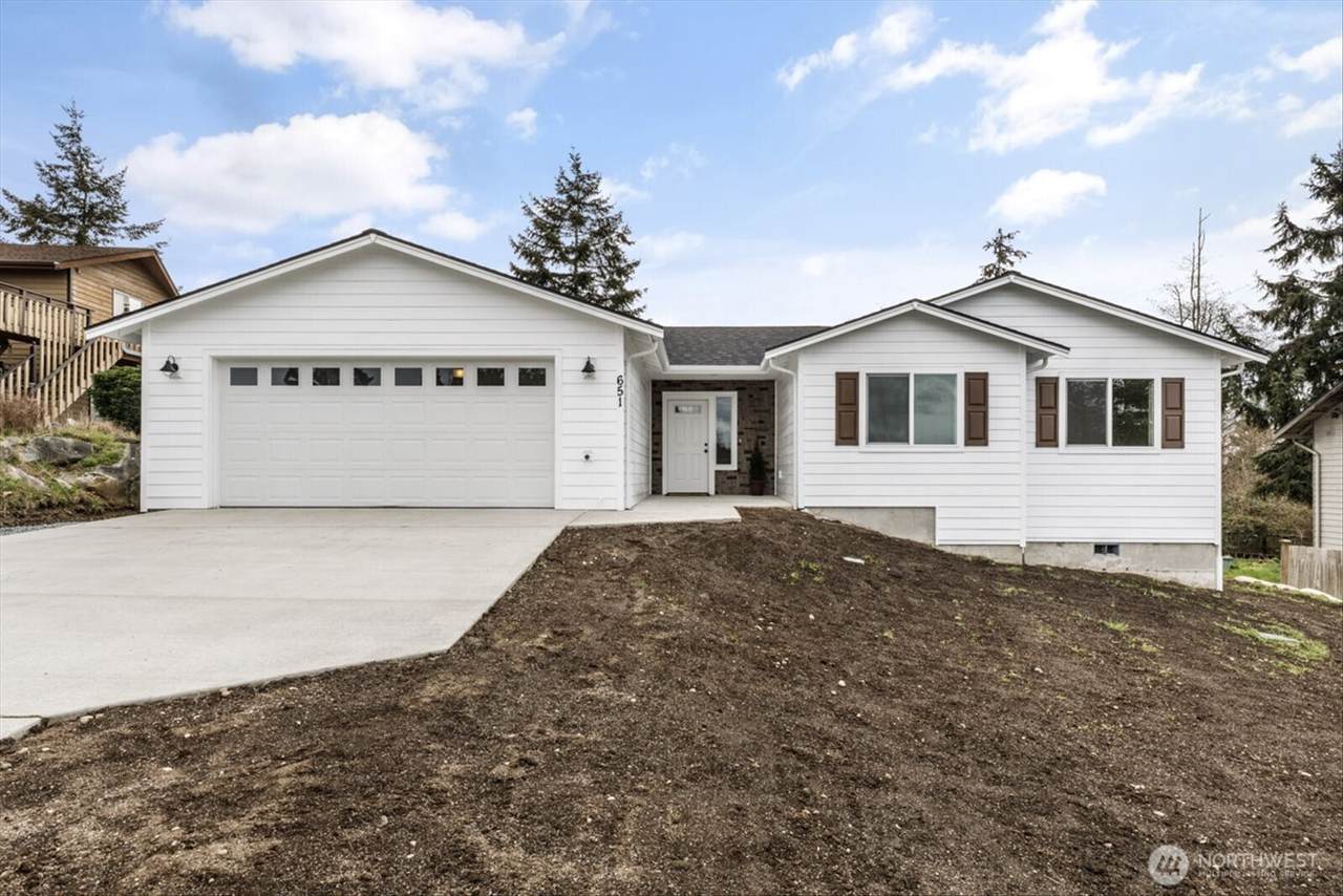 651 Cranberry Drive - Photo 1