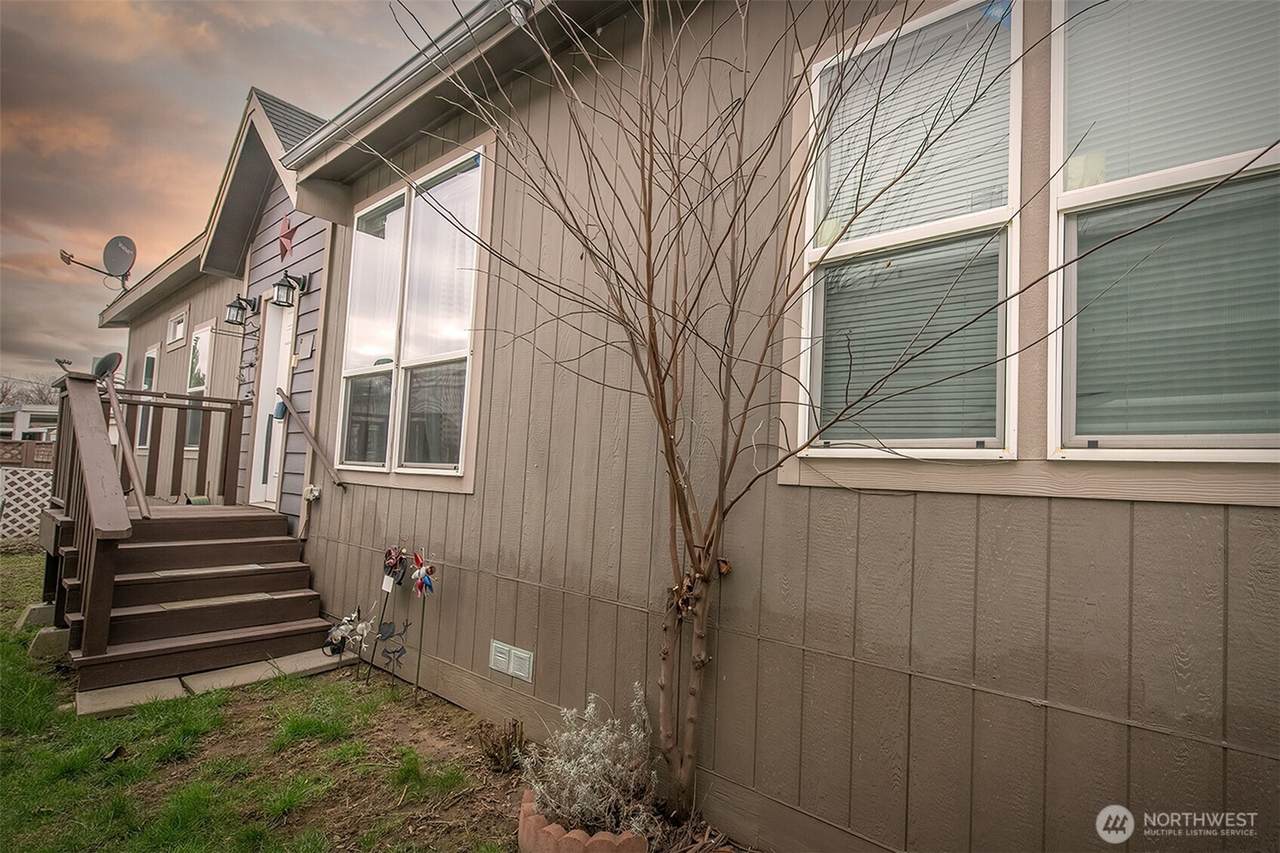 1320 Fort Lane - Photo 1