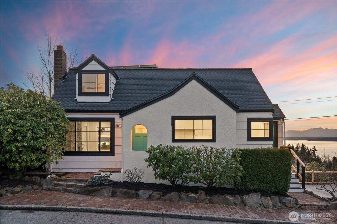 7515 44th Avenue - Photo 1
