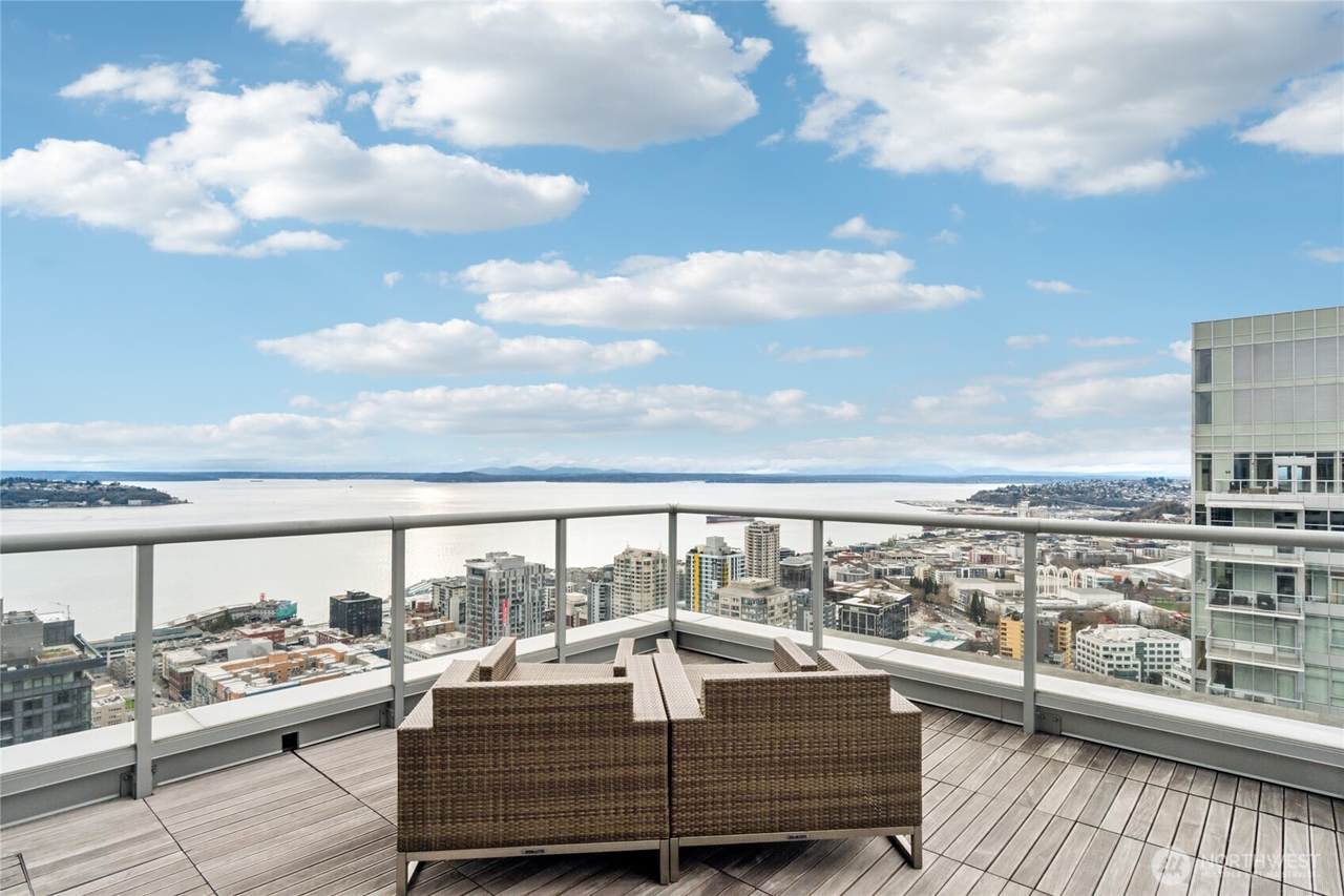 588 Bell Street - Photo 1