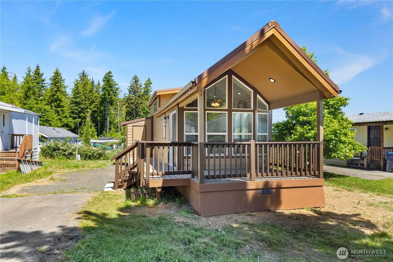 1019 Stanford Drive - Photo 1