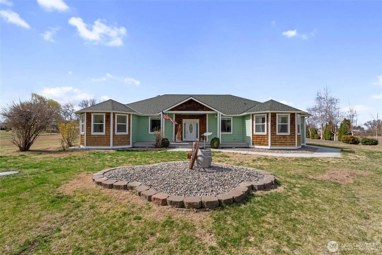 502 County Road 448 - Photo 1