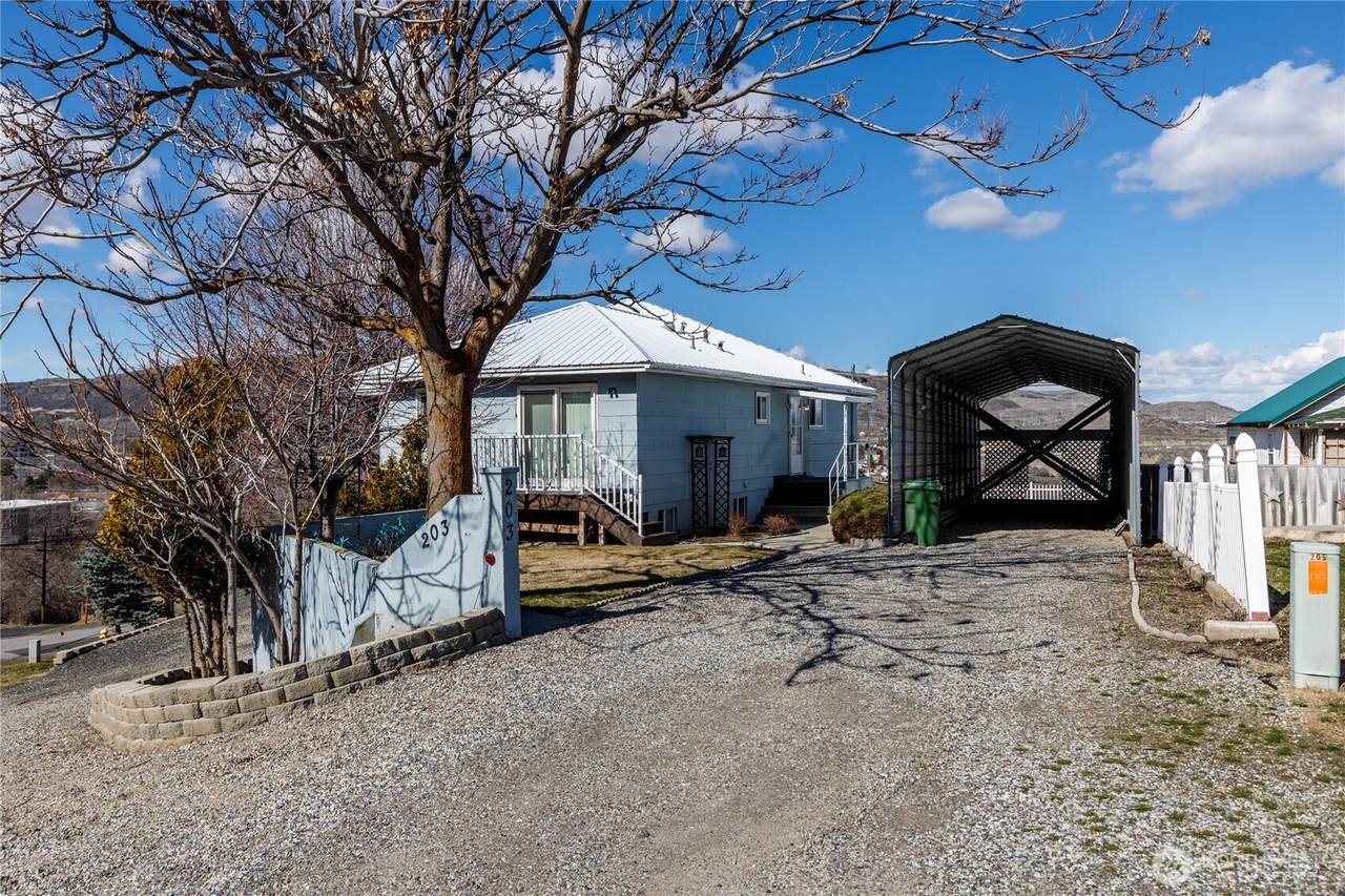 203 Roosevelt Drive - Photo 1