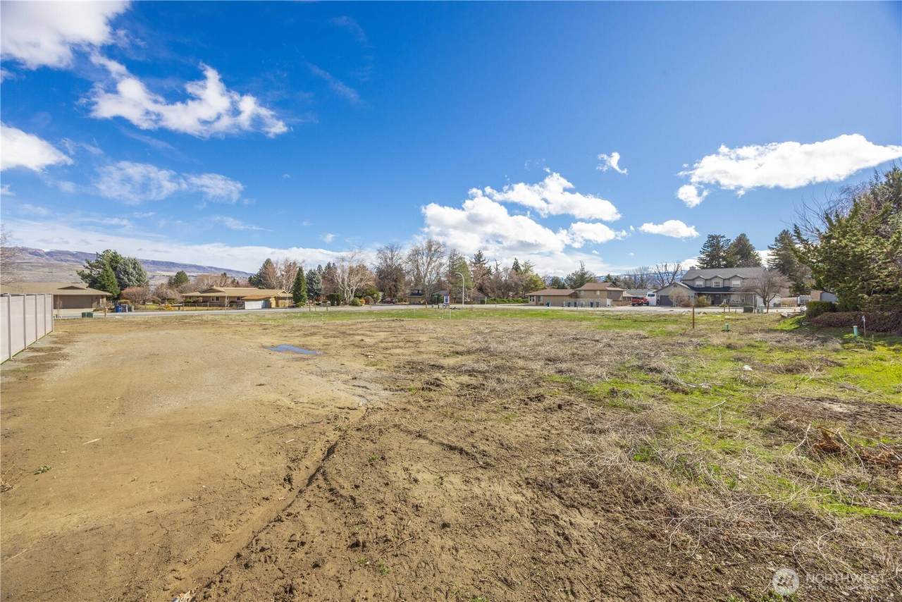 1808 North Road - Photo 1