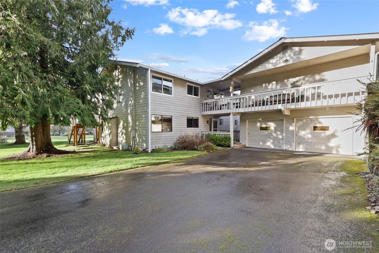 2520 70th Avenue - Photo 1